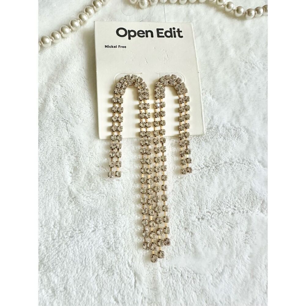 Open edit rhinestone chandelier sparkly earrings from Nordstrom‘s ￼
